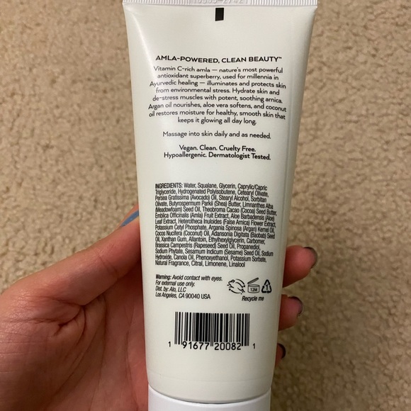 Cream - Picture 3 of 3